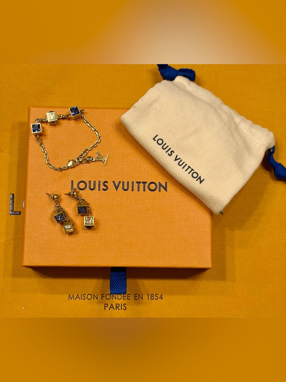 EUC! LOUIS VUITTON Gold Tone Earrings & Bracelet w/Blue Crystal Cube Charms Set